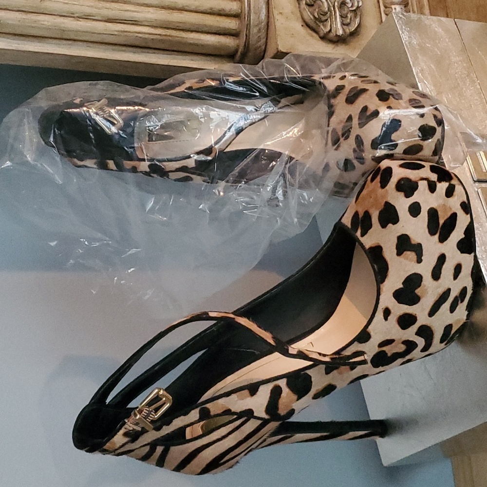 Jessica Simpson, leopard print, stiletto strapped heel, size 9 - Picture 3 of 6